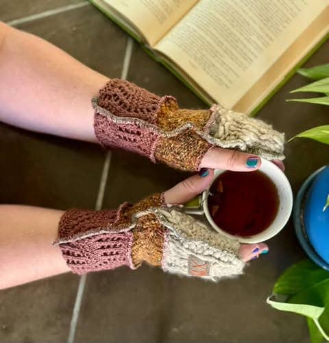 Jax Upcycled - Wholesale Gloves - Unisex - Upcycled Unisex Fingerless Gloves Fall leaves1