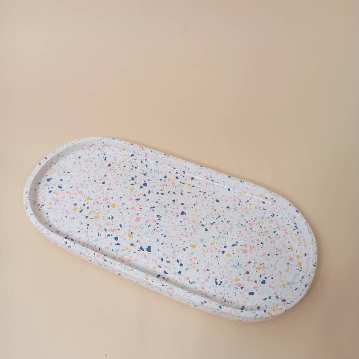 Plateau ovale — Anika pour la vente par Studio Valentine KVL