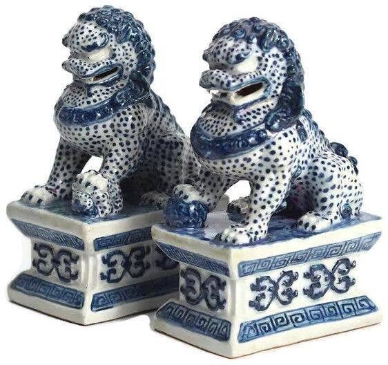 The Enchanted Home - Wholesale Decorative Figurine - Mini Blue and White Foo Dogs0