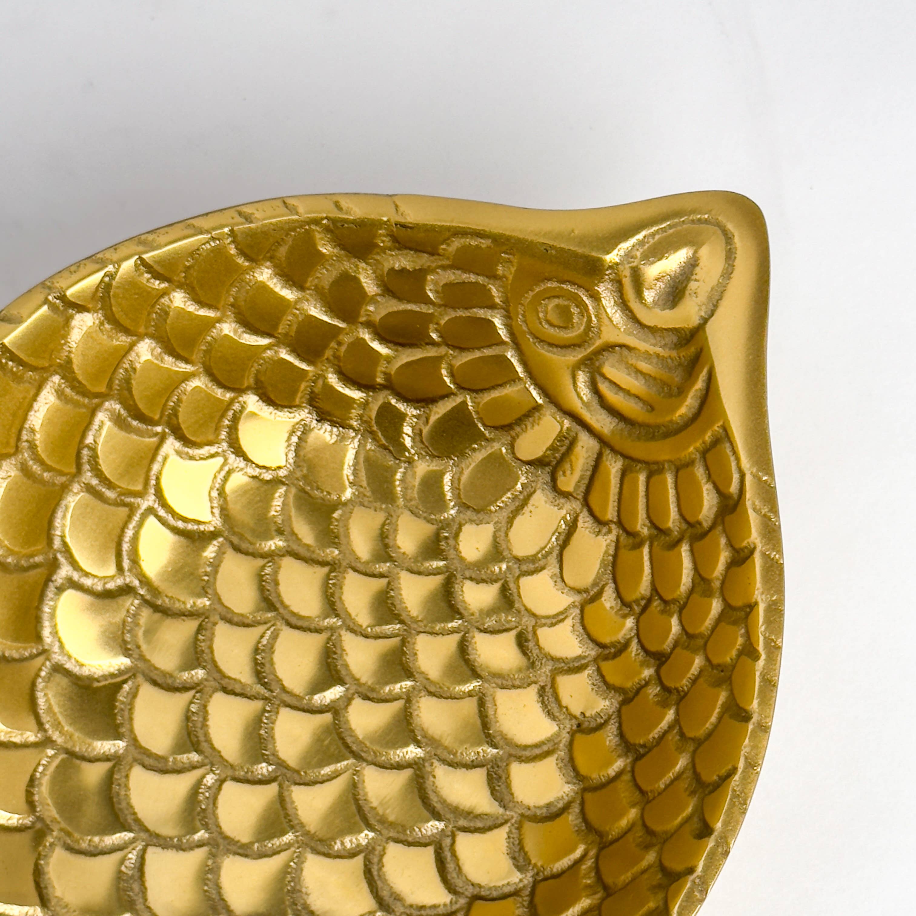 India Handicrafts Inc – wholesale Decorative plate/dish/bowl – Etched Gold Fish Bowl2