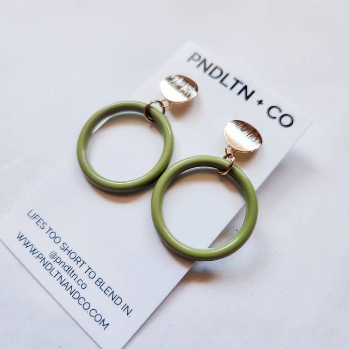 Day Tripper Ohrringe rund für den Großhandel von PNDLTN + CO