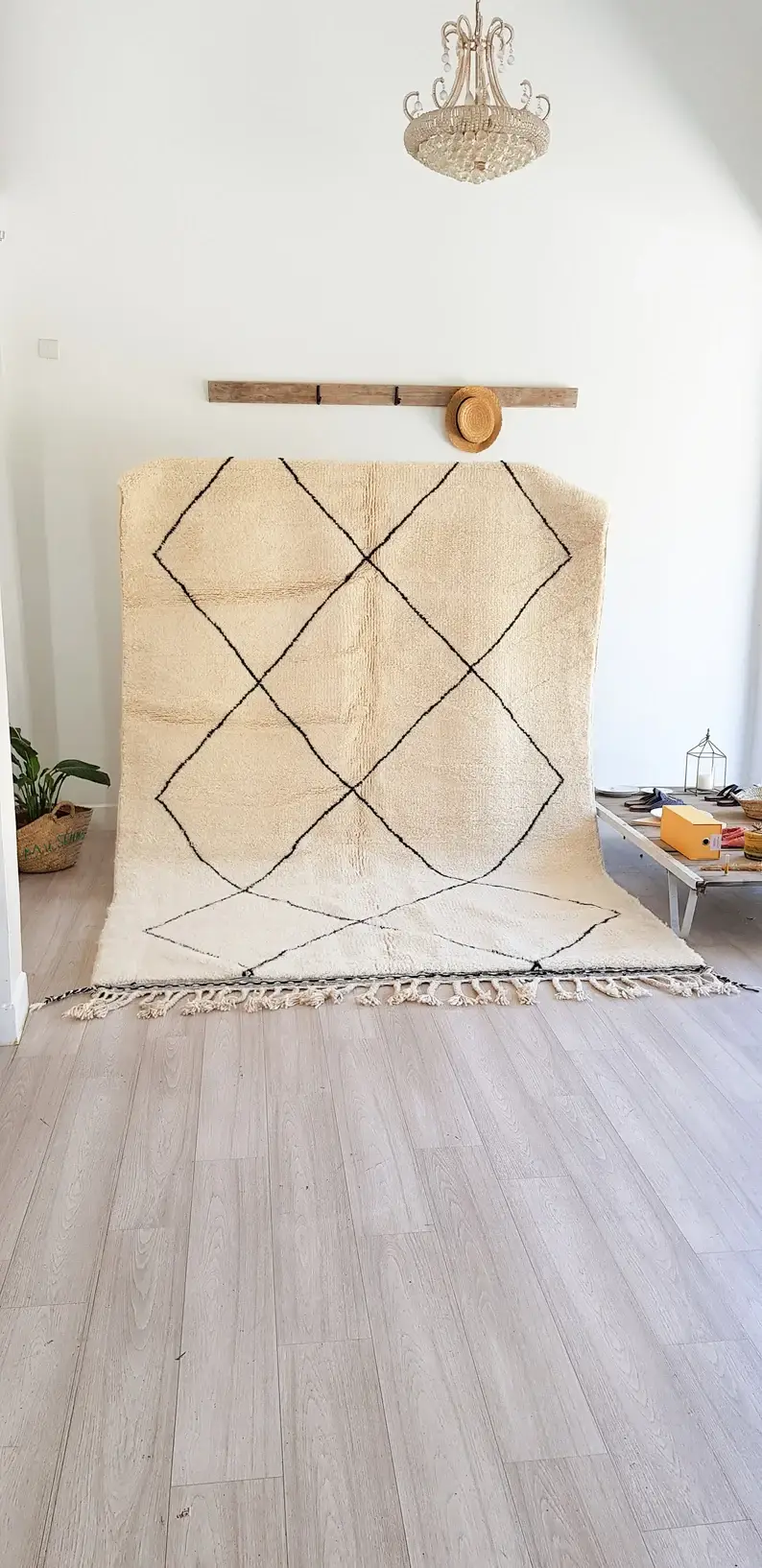 HandmadeBestSeller – Großhandel Teppichvorleger – Beni Ourain Teppich, natürlicher Berberteppich aus Marokko0