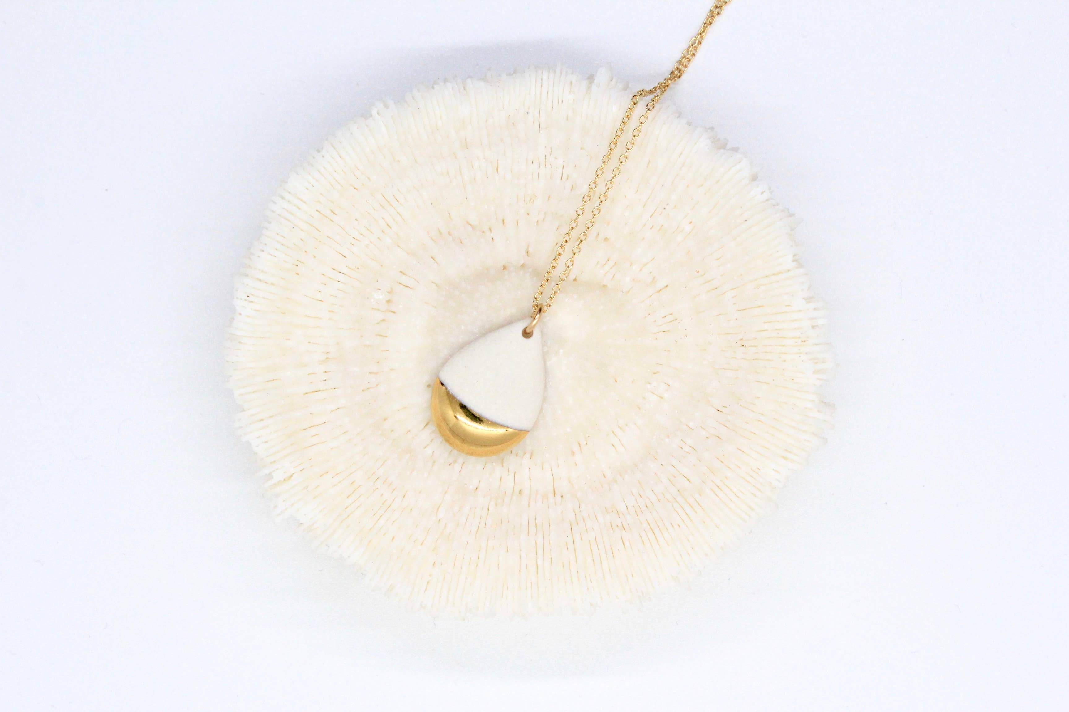 Mier Luo - Vente Colliers à pendentif - Collier en forme de larme en or0