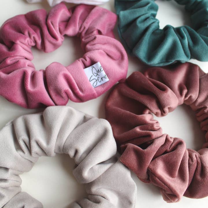 Elastici in velluto al 100% per la vendita all'ingrosso da parte di Queen Scrunchie