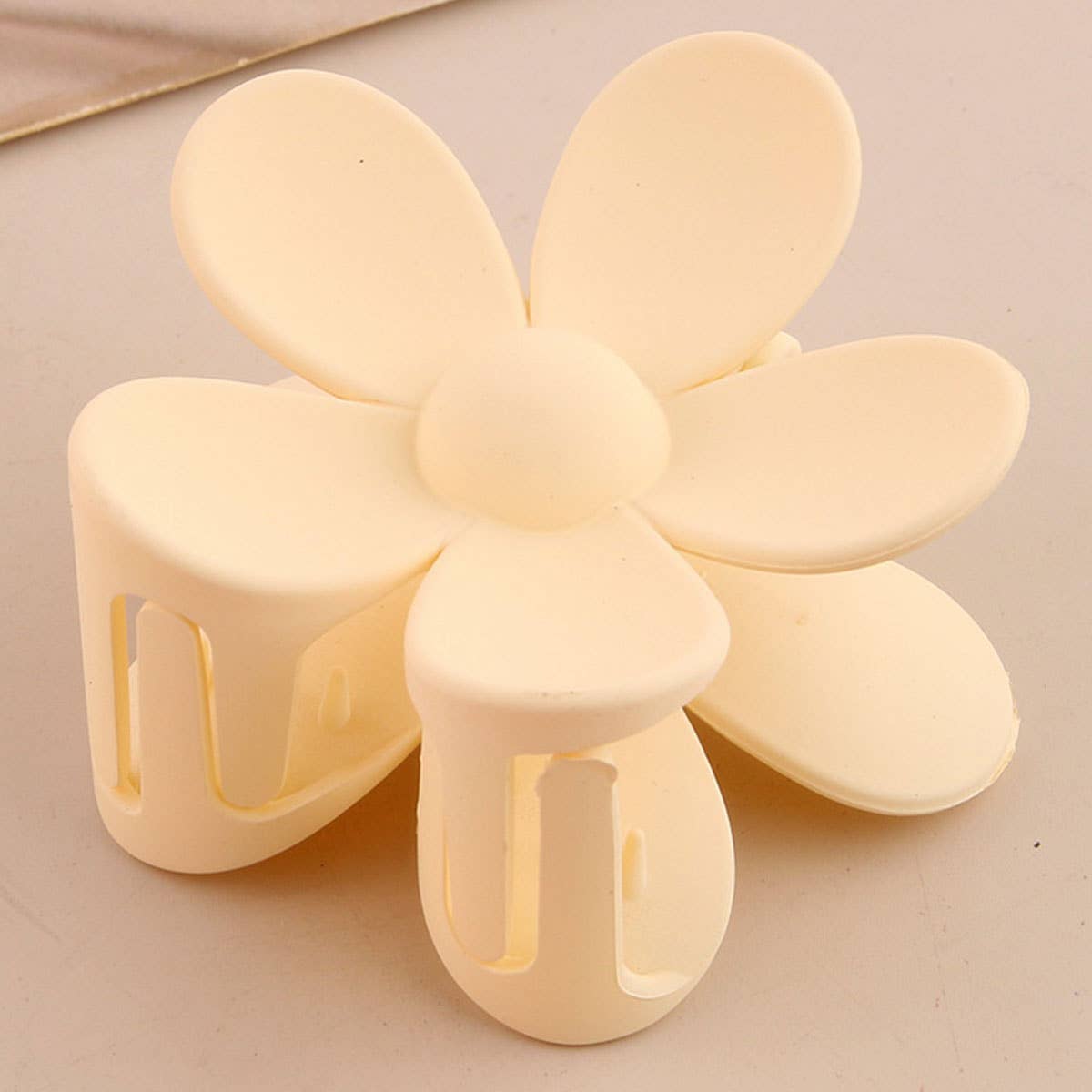 ACCITY - Wholesale Hair Clip - Women's - Matte Floral Hair Claw Clip–Cute & Strong Hold_CWAHA0731020