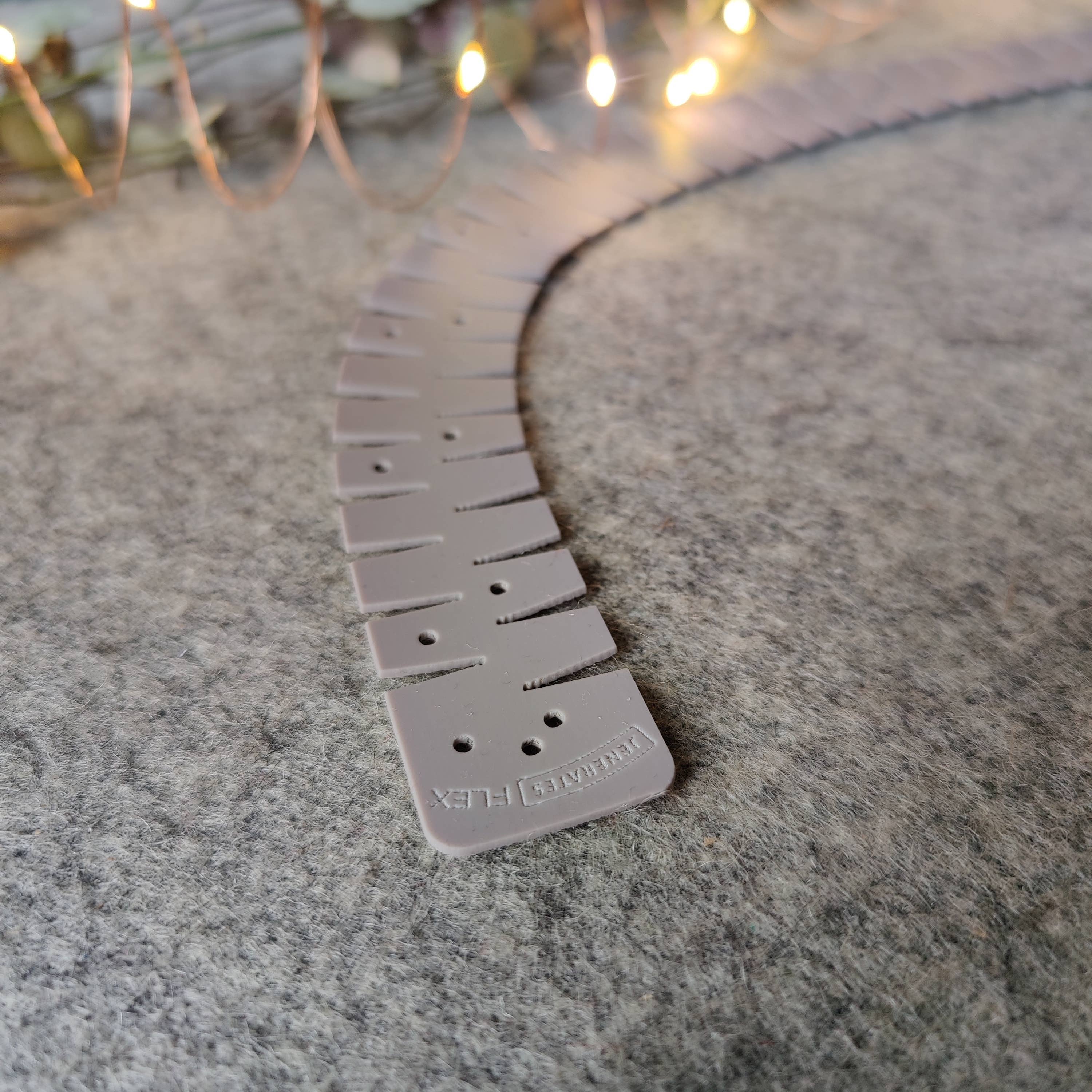 Jenerates by Jen Hogg – Rolo de tecido por atacado – Generates FLEX Hemmer 8