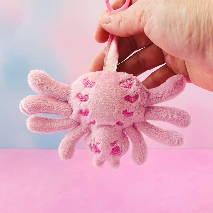 Porte-clés araignée en peluche pastel gothique mignon et effrayant pour la vente par Kawaii Hair Candy