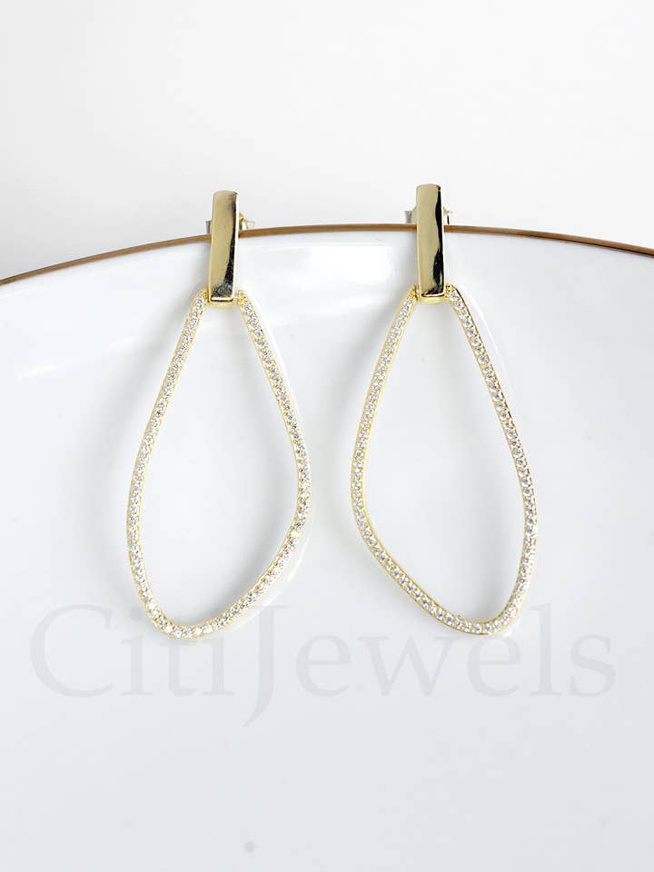 YX0061E* pour la vente par FELIX Z DESIGNS