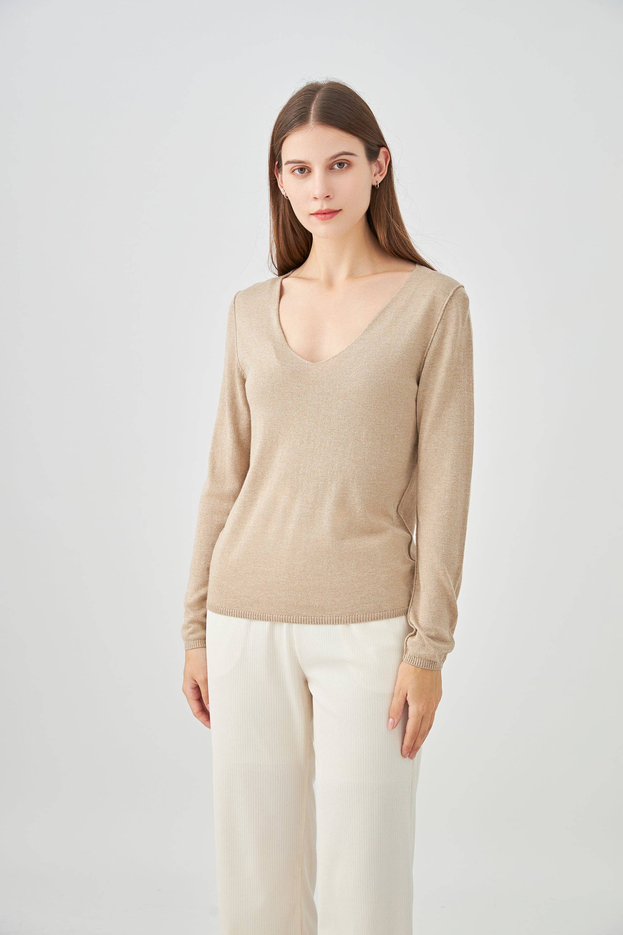 jw.atelier - Wholesale Knit Sweater - Women's - Cashmere silk V-neck sweater3