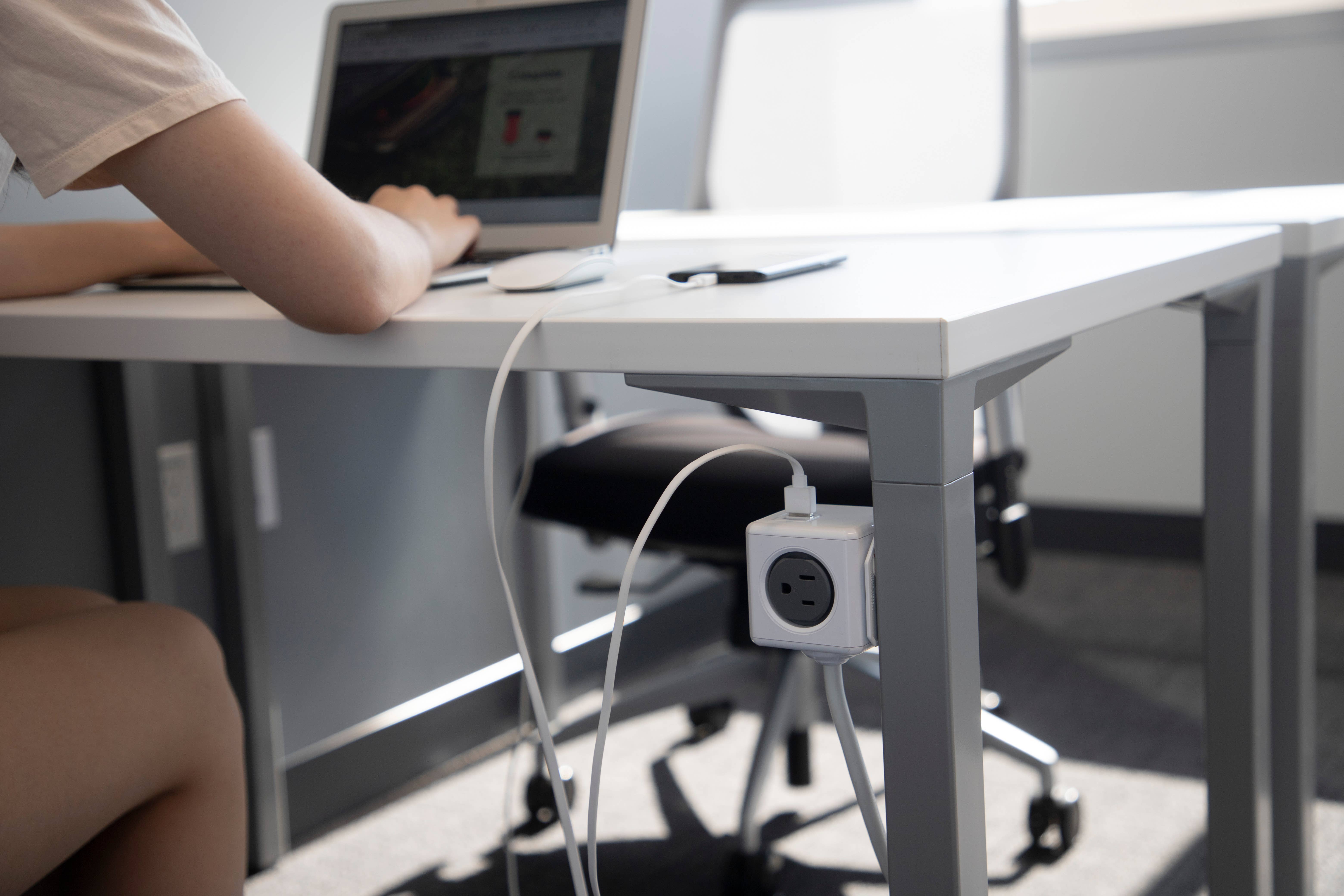 Allocacoc DesignNest - Venta al por mayor Adaptador de corriente - PowerCube Extended - Protector contra sobretensiones de 5 tomas con cable de 1,5 m6