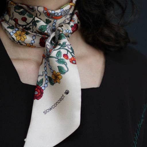 C.C.&Co.Srl - Wholesale Scarf - Women's - Bandeau in Pure Silk with beige ramage design. Code 6263