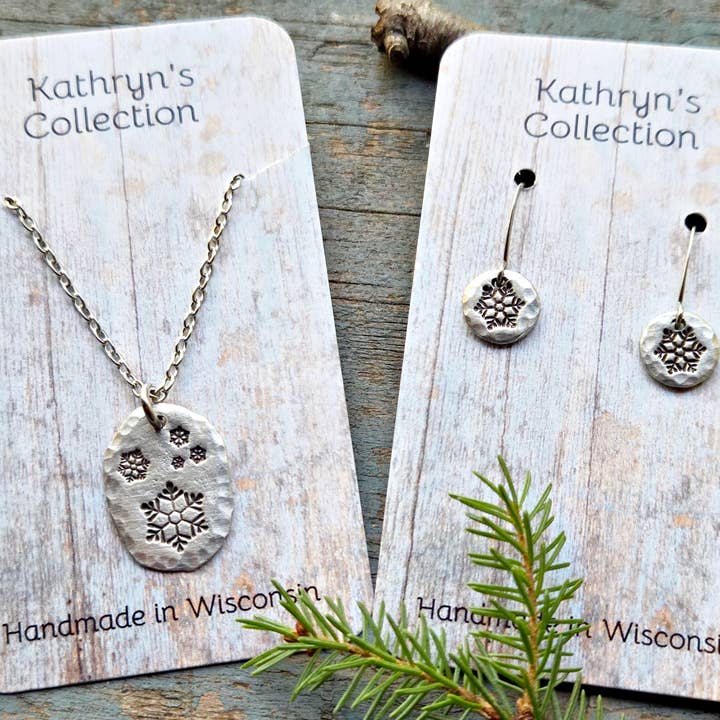 Kathryn's Collection - Wholesale Pendant/Charm Necklace - Snowflake Necklace, Winter, Christmas, hand-stamped 8