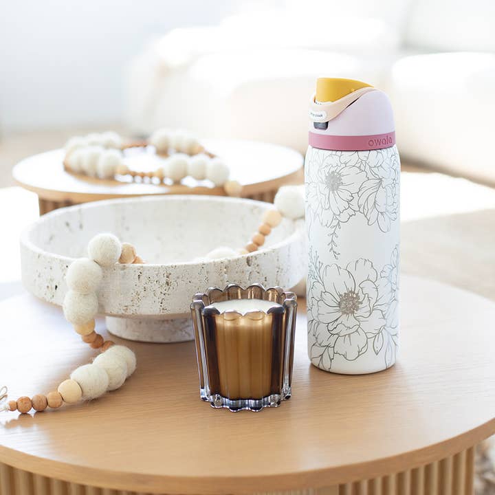 KNOTS + NOOK - Wholesale Insulated Mug/Tumbler - PEONY FLORAL ENGRAVED OWALA FREESIP 32OZ STAINLESS TUMBLER0