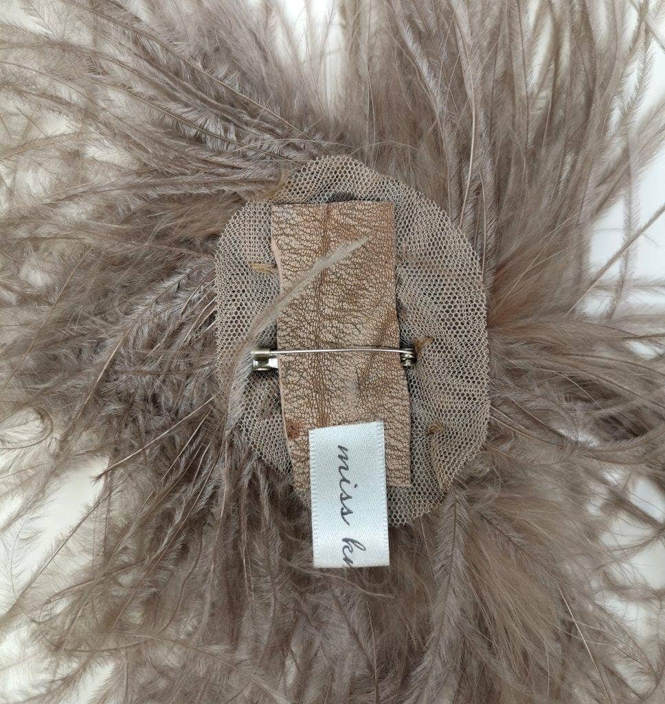 KOLUNTU - Wholesale Brooch - Ostrich Feather Brooch7