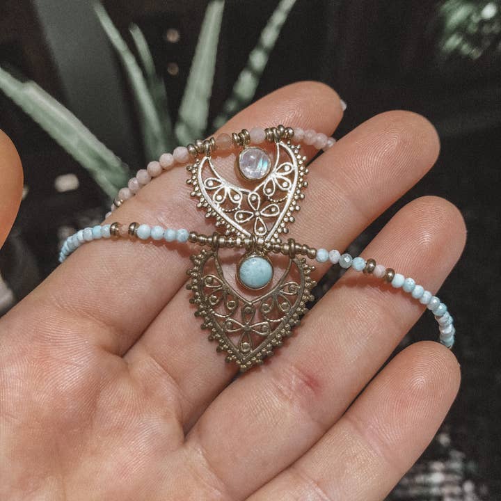 Bonisita - Vendita all'ingrosso Collana con ciondolo/pendaglio - Collana con perline arcobaleno e pietra di luna rosa o larimar2