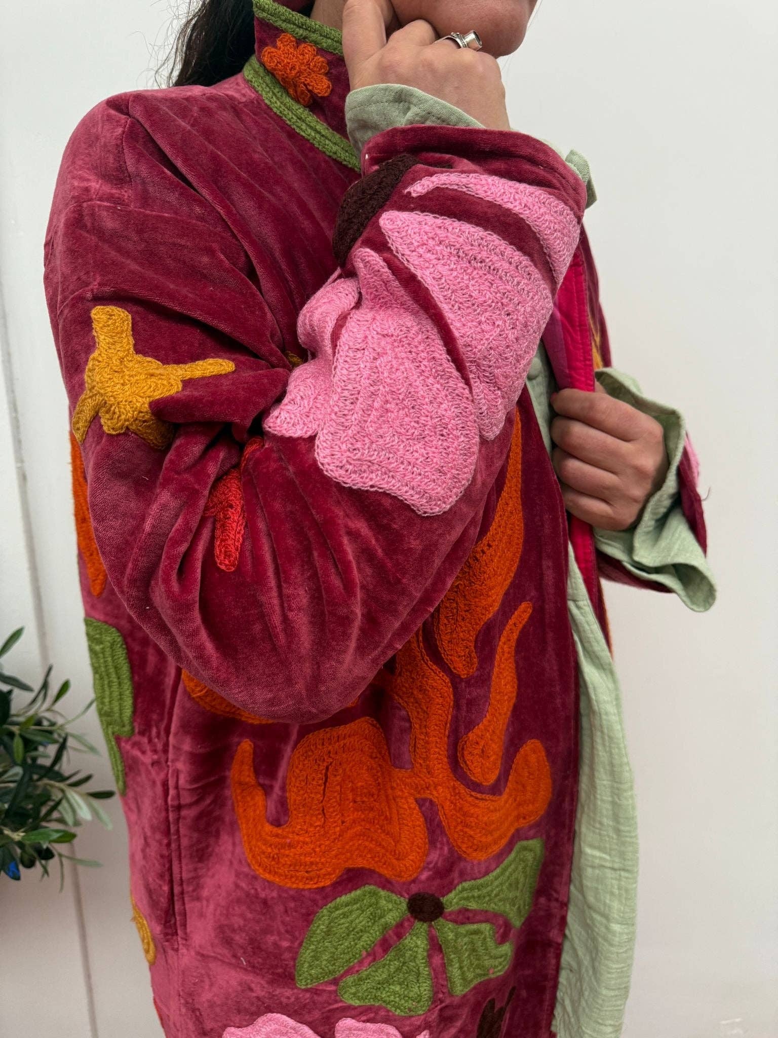 ToutVintage – Blusão - Mulher por atacado – Casaco Kimmie com bordado de veludo1