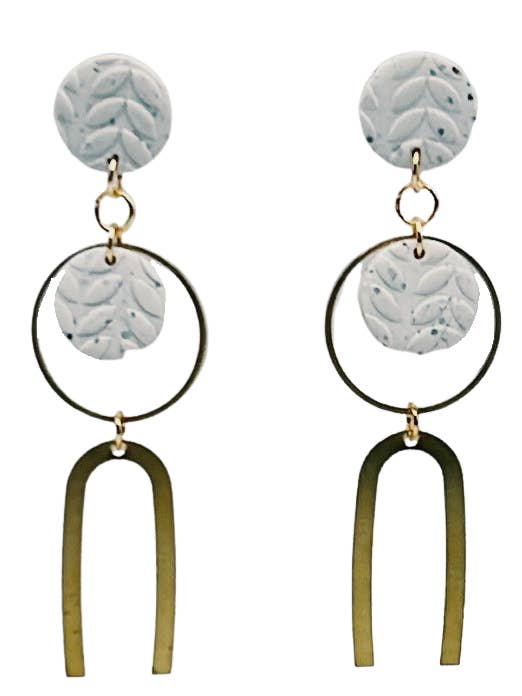 Elegante voorjaarsoorbellen met textuur voor wholesale door Maia Sol Designs