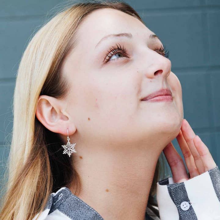 Nina Designs - Wholesale Dangle Earrings - Sterling Silver Snowflake Dangle Earrings