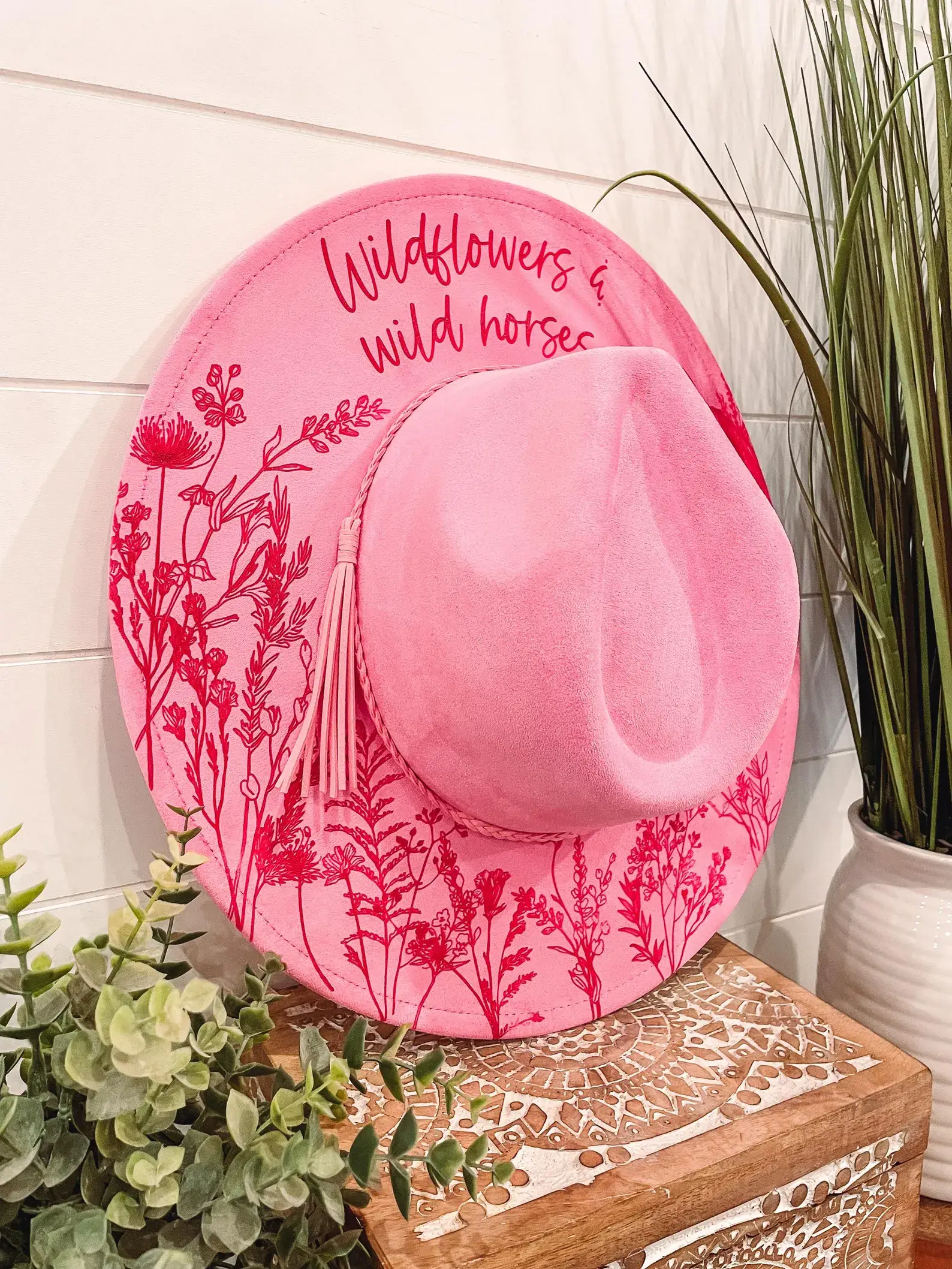 Willie & Dolly Designs - Wholesale Cowboy Hat - Women's - Engraved Wildflowers & Wild Horses Hat5