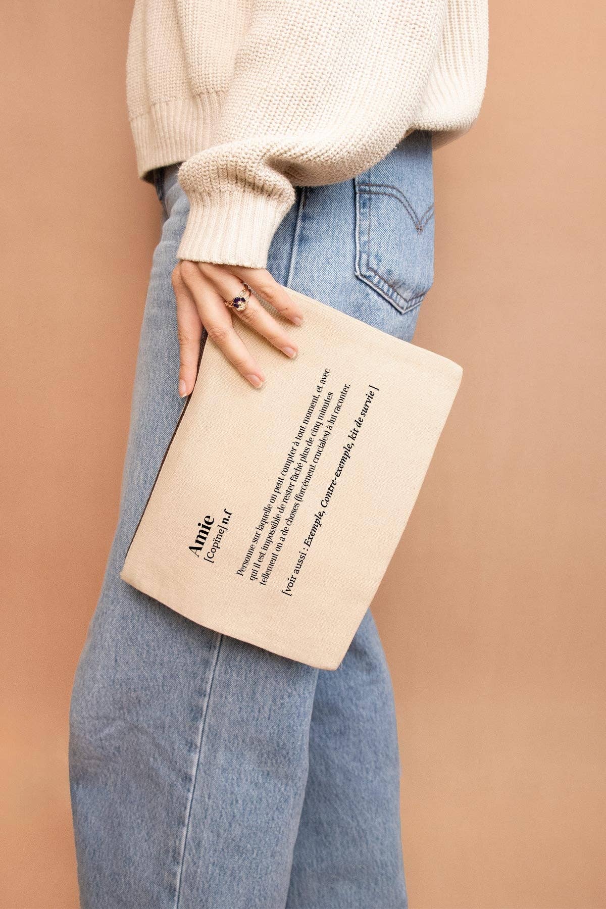 Beige Gran estuche definición Amiga de venta al por mayor en Faire1