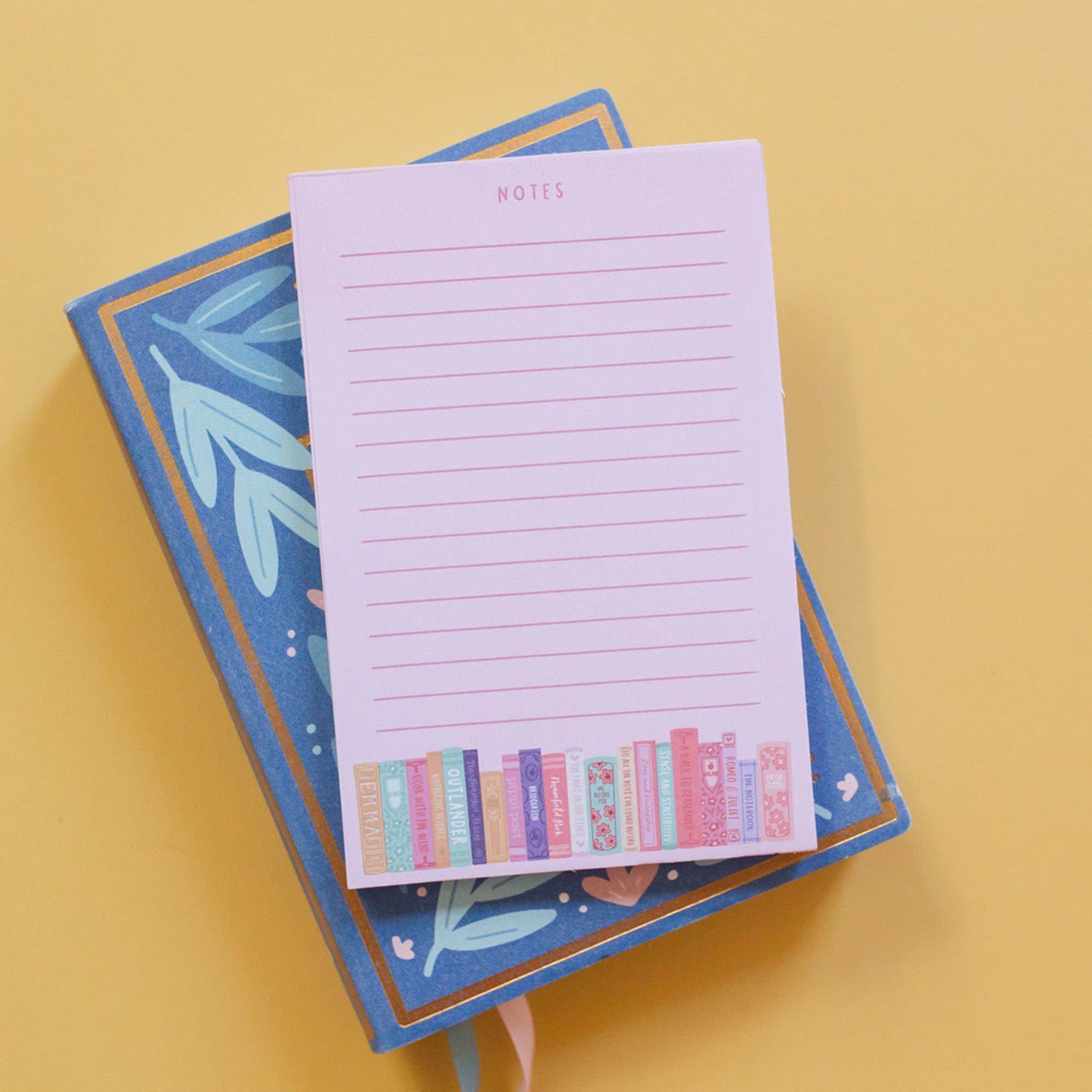 Pippi Post - Wholesale Notepad - Romance Novels Bookshelf 4x6 Notepad2