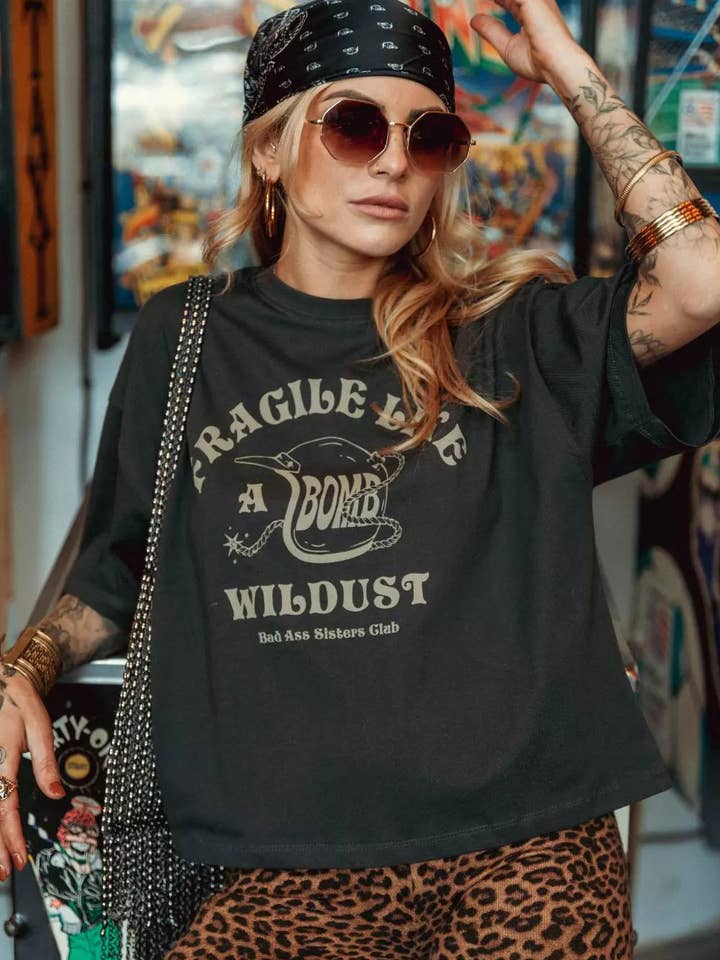 Weites Shirt »Fragile« für den Großhandel von WILDUST