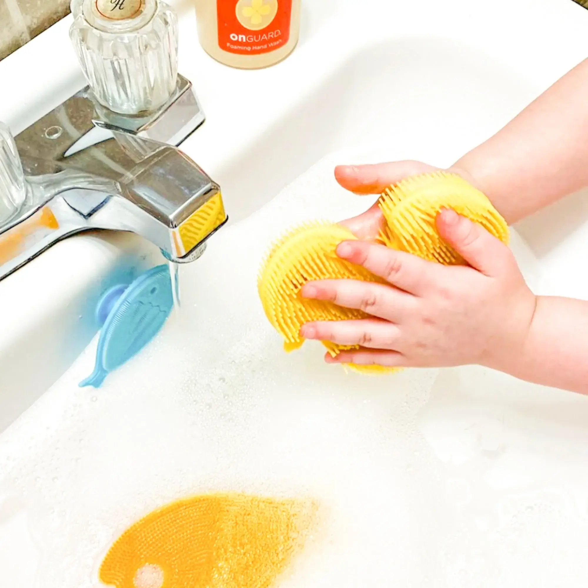 Innobaby on Faire - Wholesale Bath Toy - Baby - Silicone Bath Scrub / Duck / Baby Bath Toy 4