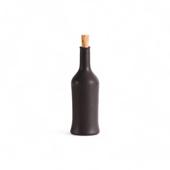 GHARYAN Stoneware & Olive Wood Tableware | Ships from USA - Venta al por mayor Dispensadores de aceite/vinagre - Dispensador de aceite de oliva artesanal de gres | Brutto 21 oz (600 ml)3