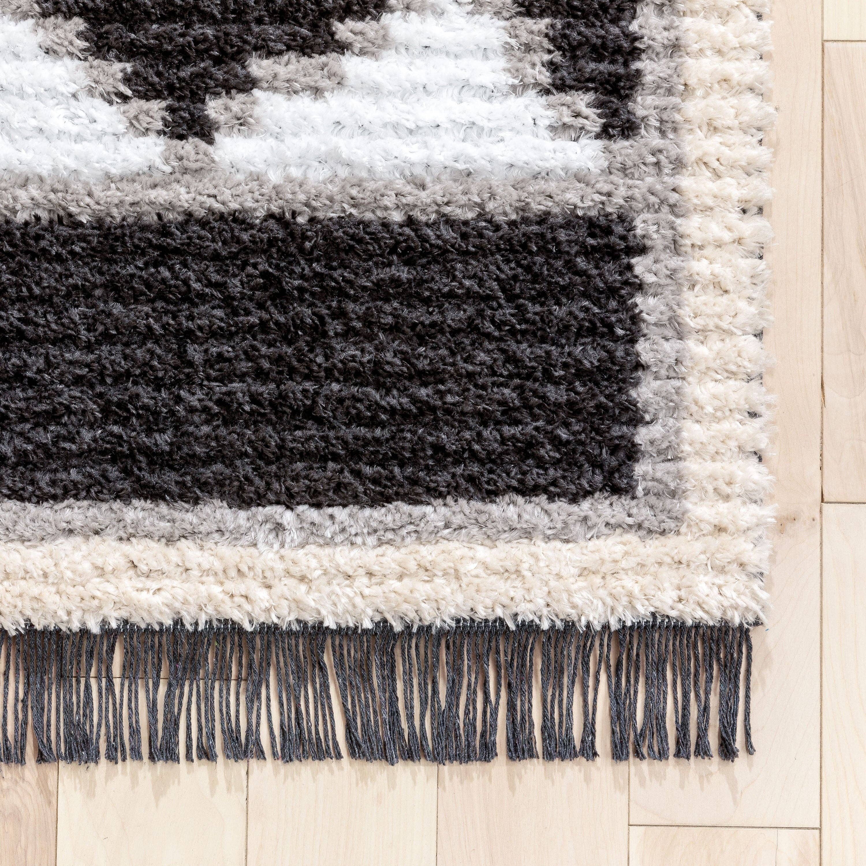 Well Woven - Wholesale Area Rug - Una Moroccan Diamond Medallion Pattern Grey High-Low Texture3