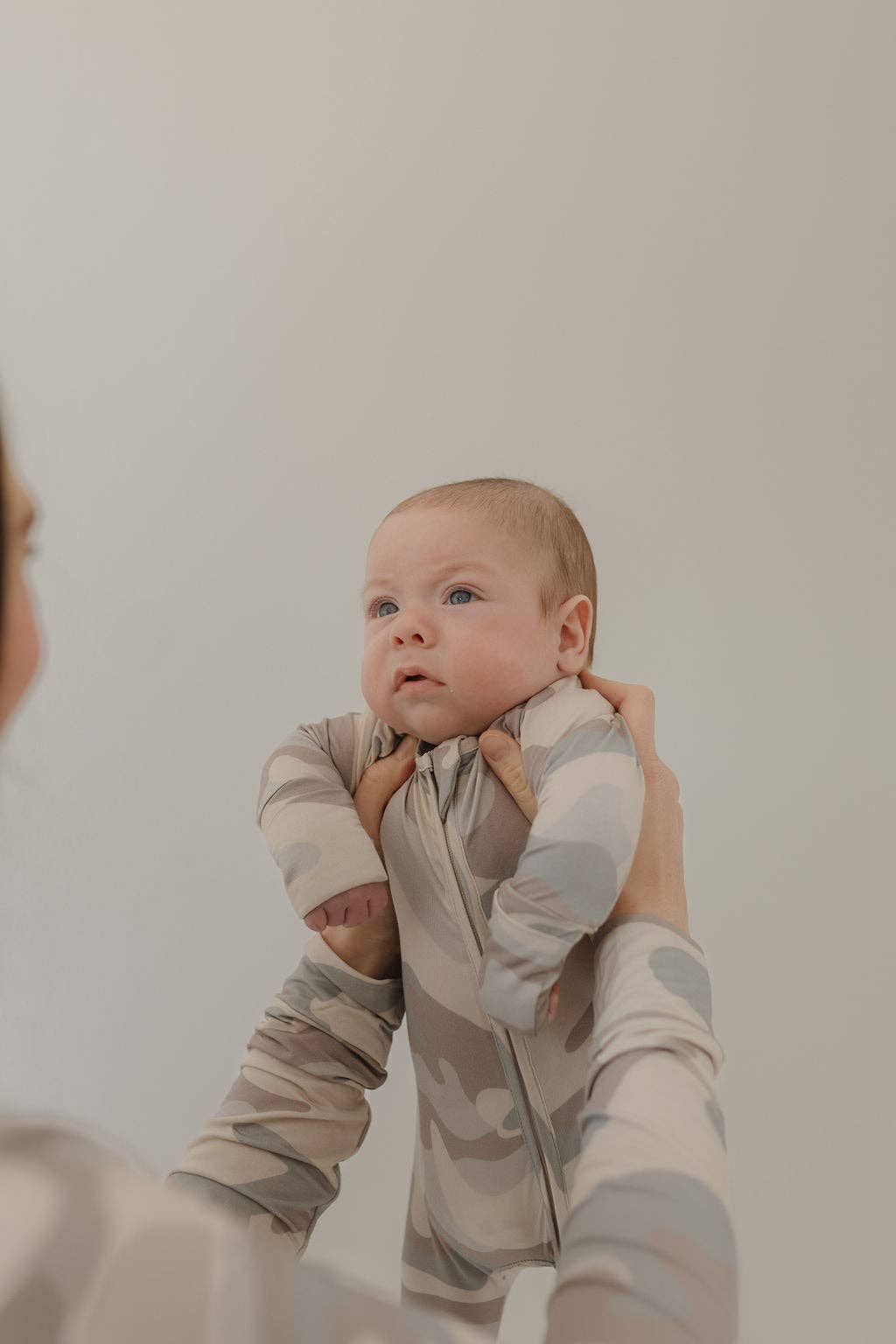 Forever French Baby - Wholesale Slaappak - Baby - Bamboe Rits Pyjama | Camouflage17