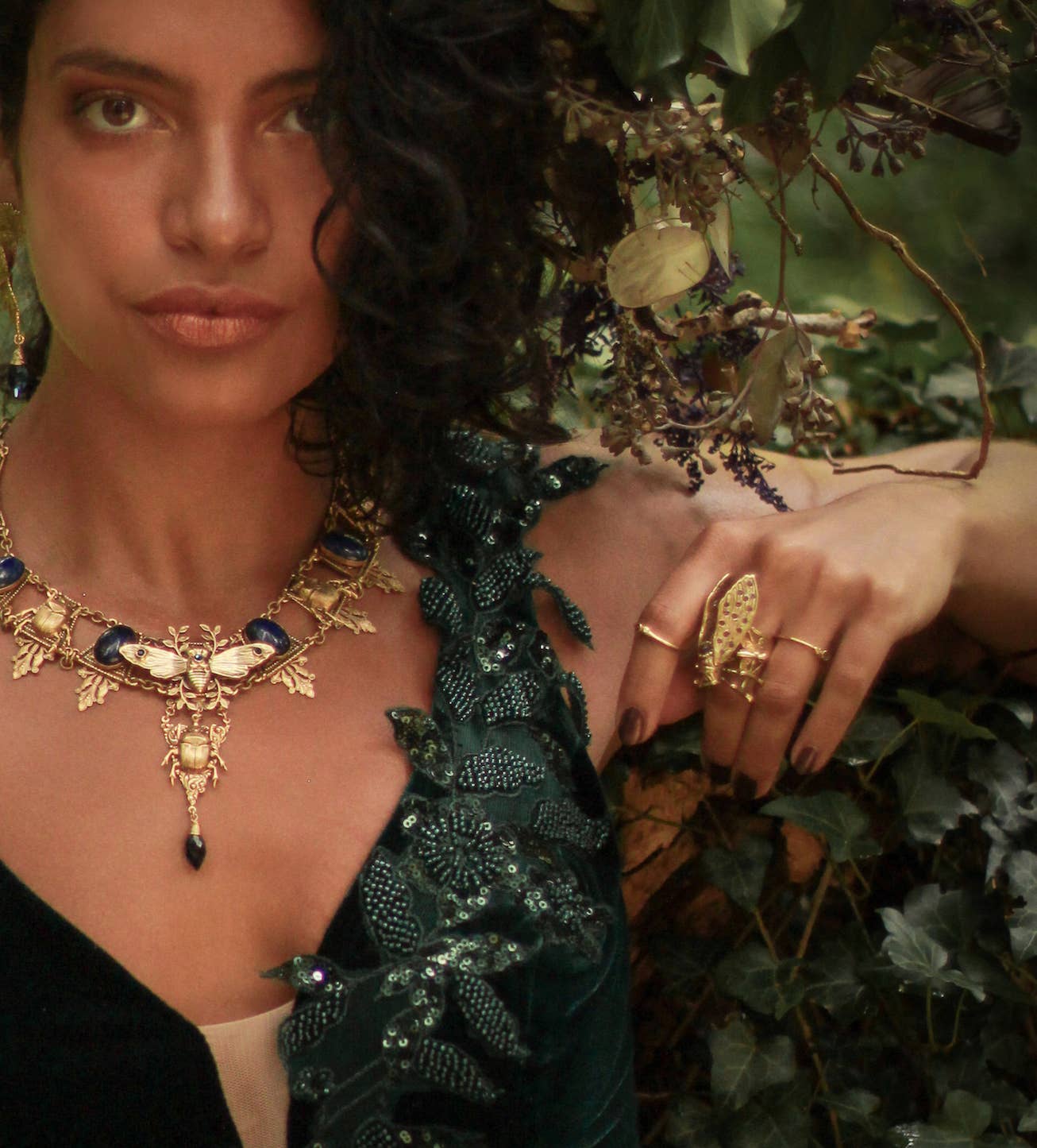 Trollbinde - Wholesale Cocktail/Statement Ring - Living Cicada Ring Hedge Spells: Abalone1