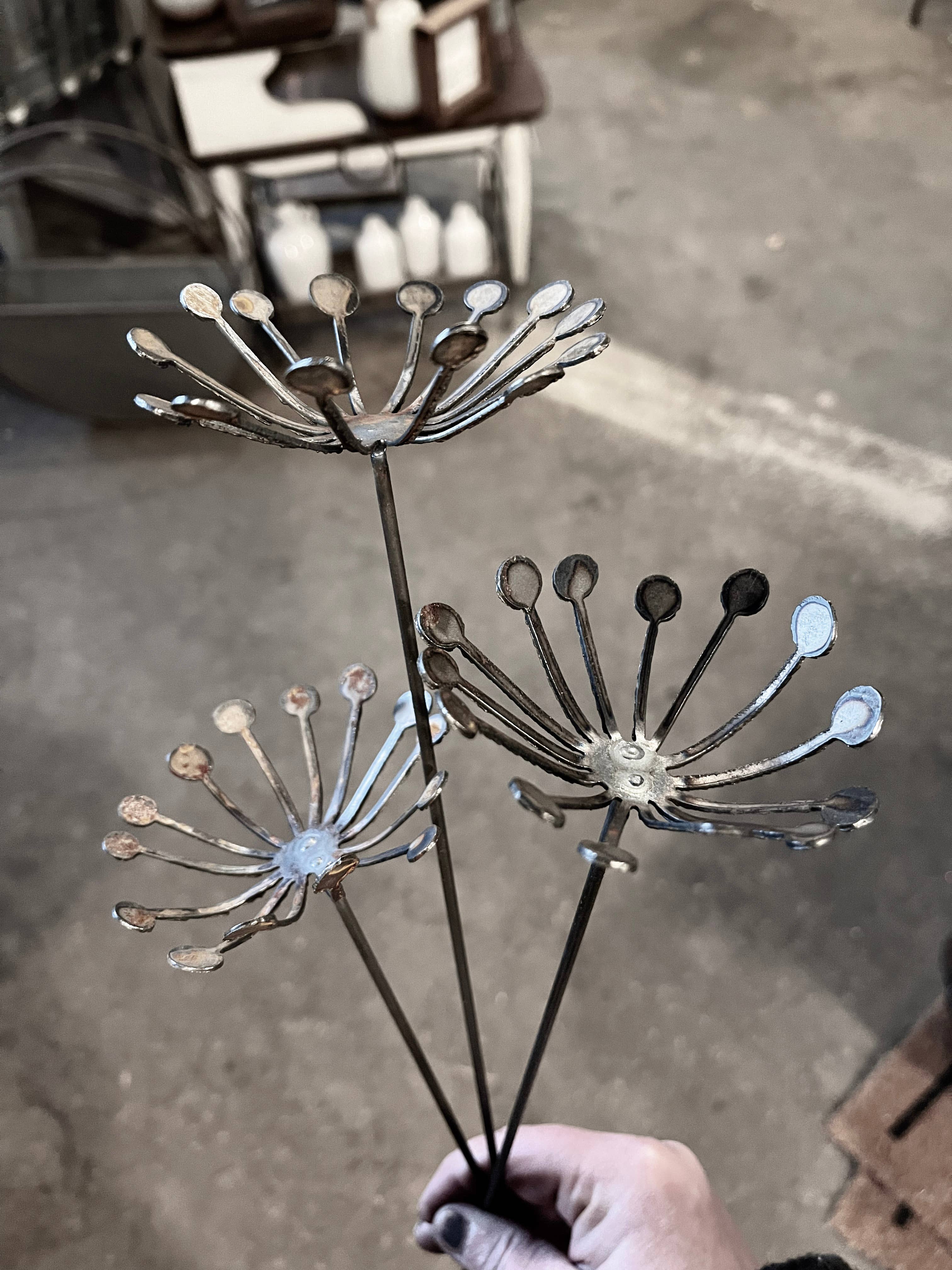 608 The Factory - Wholesale Garden/Lawn Stake - Metal Dandelion Wish Flower Set of 24 Flowers10