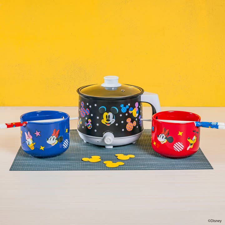Uncanny Brands Disney Mickey Mouse Hot Pot with Ramen Bowls for wholesale by Uncanny Brands