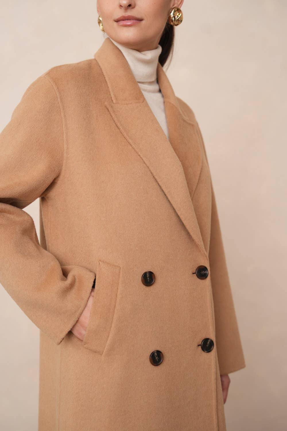 Attentif Paris – Großhandel Mantel - Damen – Extra langer, handgenähter Oversize-Mantel aus Wollmischung30