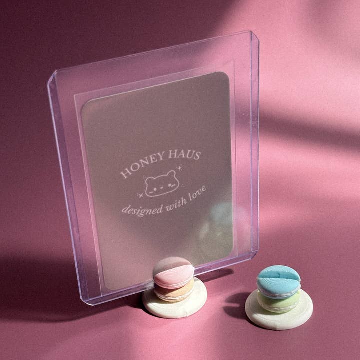 Macarons Charme Polaroid / Porte-Toploader pour la vente par Honey Haus