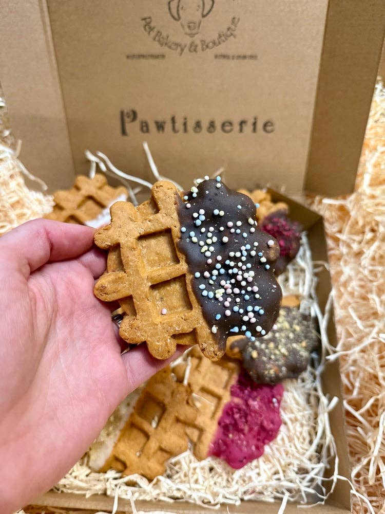 Life Of Riley Bakery Ltd - Wholesale Pet Treats - Dog - Doggy Waffles - Box of 81