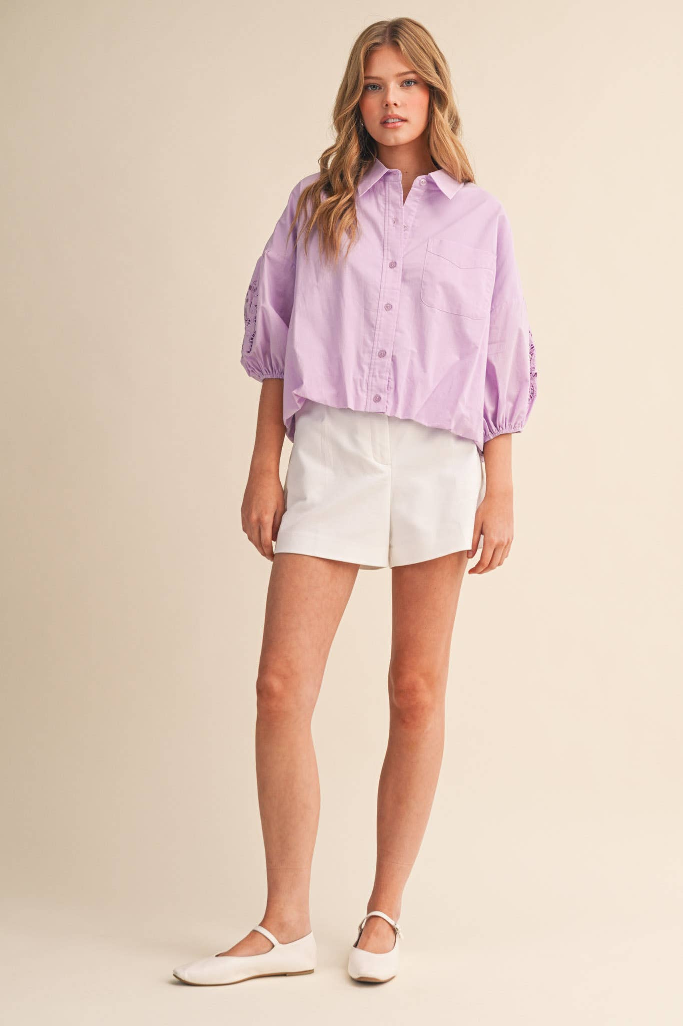 &MERCI – Engroshandel Skjorte med buttondown – til kvinder – UDSKÅRET BRODERET BOBLEÆRME TOP MTP383532