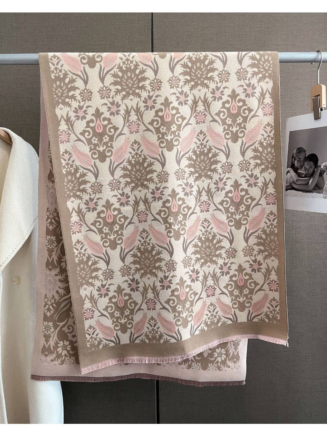 Funkyrel® Atzbranding Limited - Wholesale Scarf - Women's - Scarvii - Winter Paisley Scarf for Women2