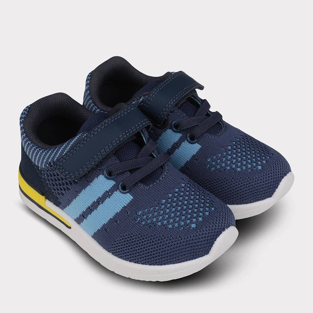 Oomphies - Wholesale Athletic Sneakers - Kids - Wynn Boys Hook & Loop Sneaker14