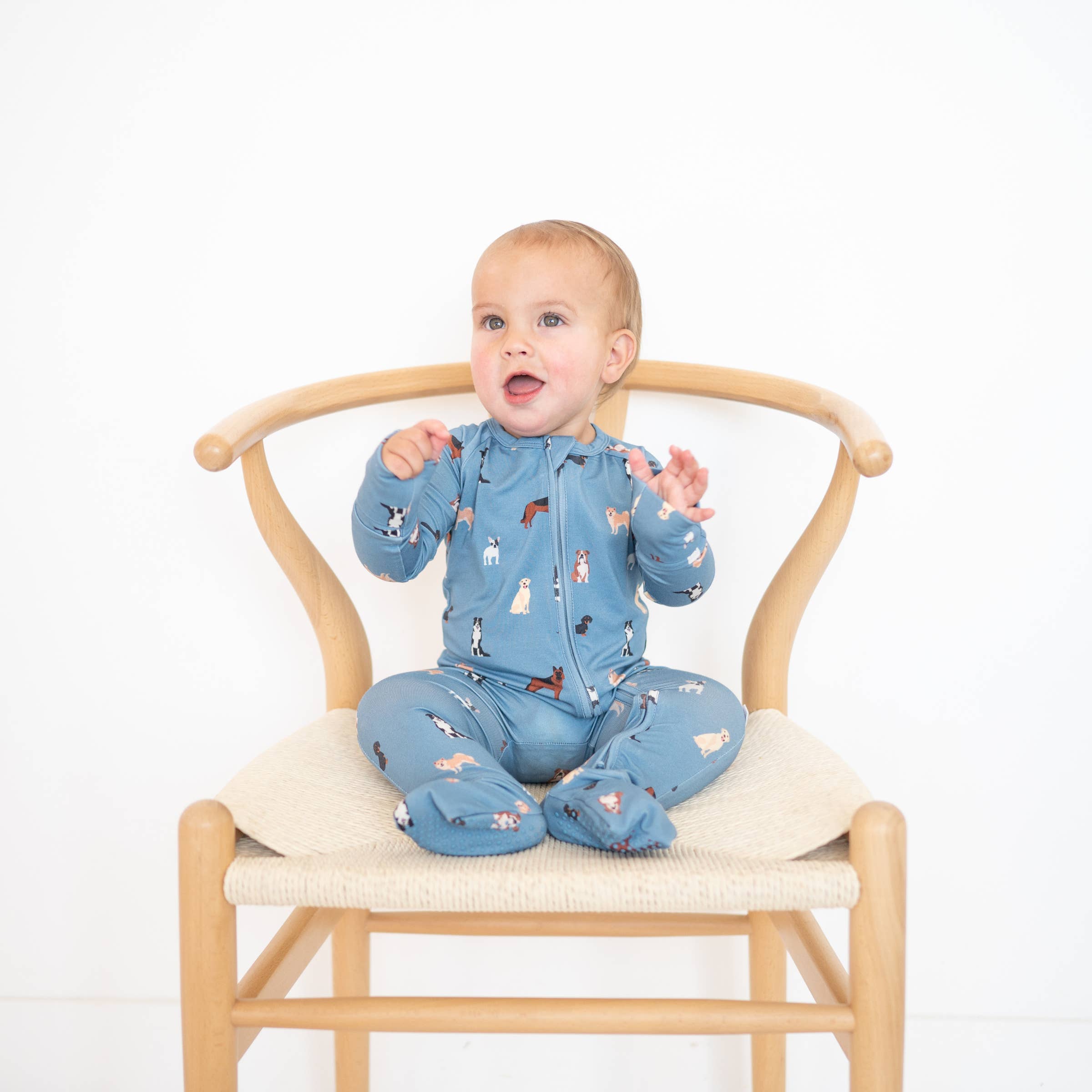 bug + bean kids - Wholesale Jumpsuit – Baby - Bamboo Zip Convertible Romper – Blue Dog Baby Pajamas