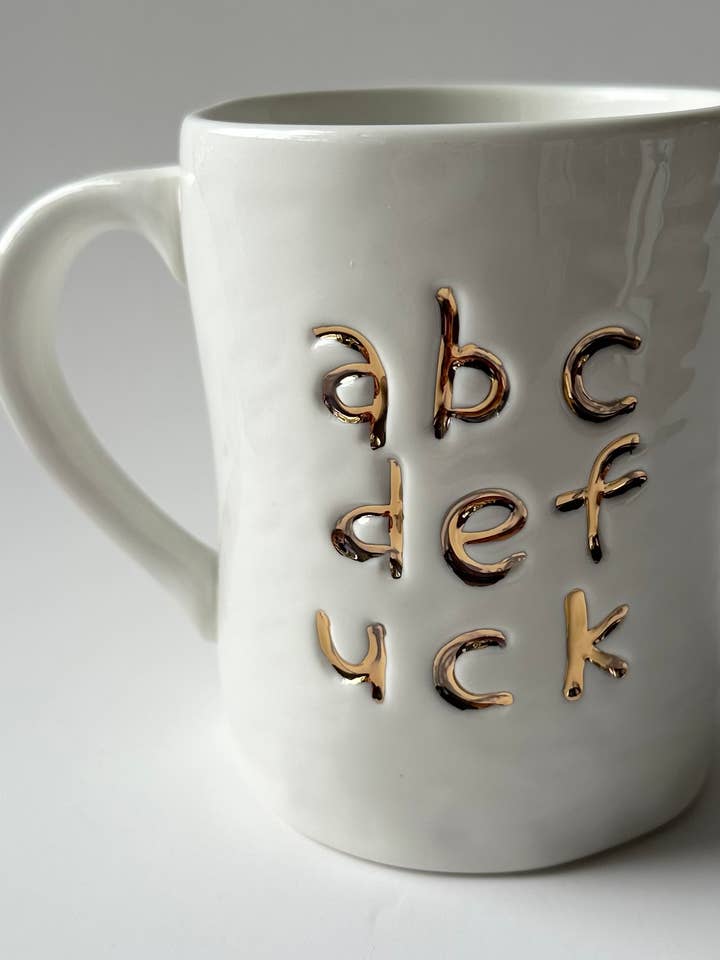 Tasse ABC - Or blanc 22 carats pour la vente par Vilks Stoneware