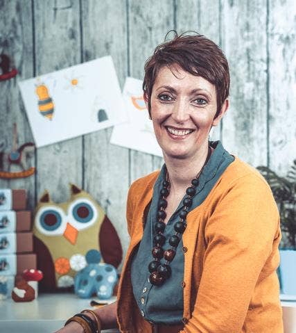 Penguin Random House LLC - Wholesale Crafts, Hobbies & DIY - A Year of Felt Decorations1