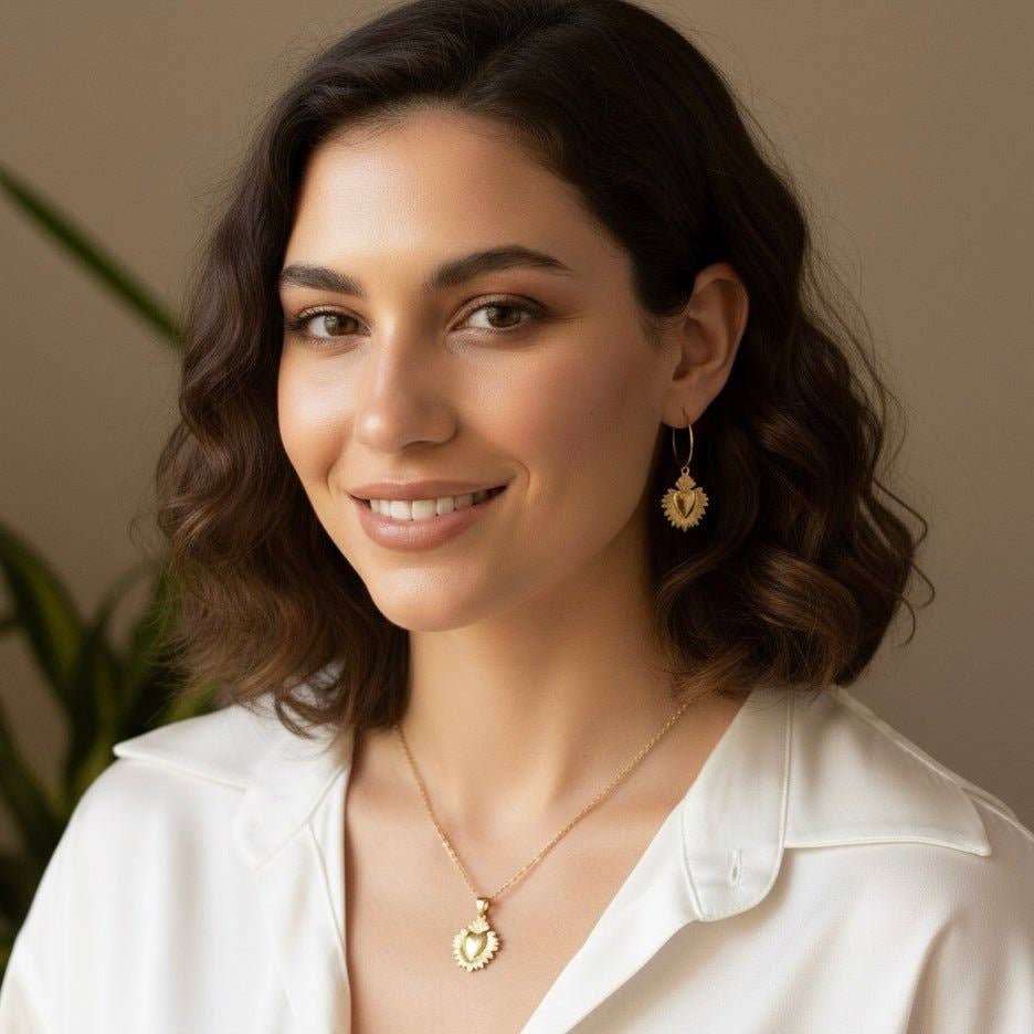 DUESTELLE ITALIA - Wholesale Pendant/Charm Necklace - Sacred Grace - Necklace with gold sacred heart4