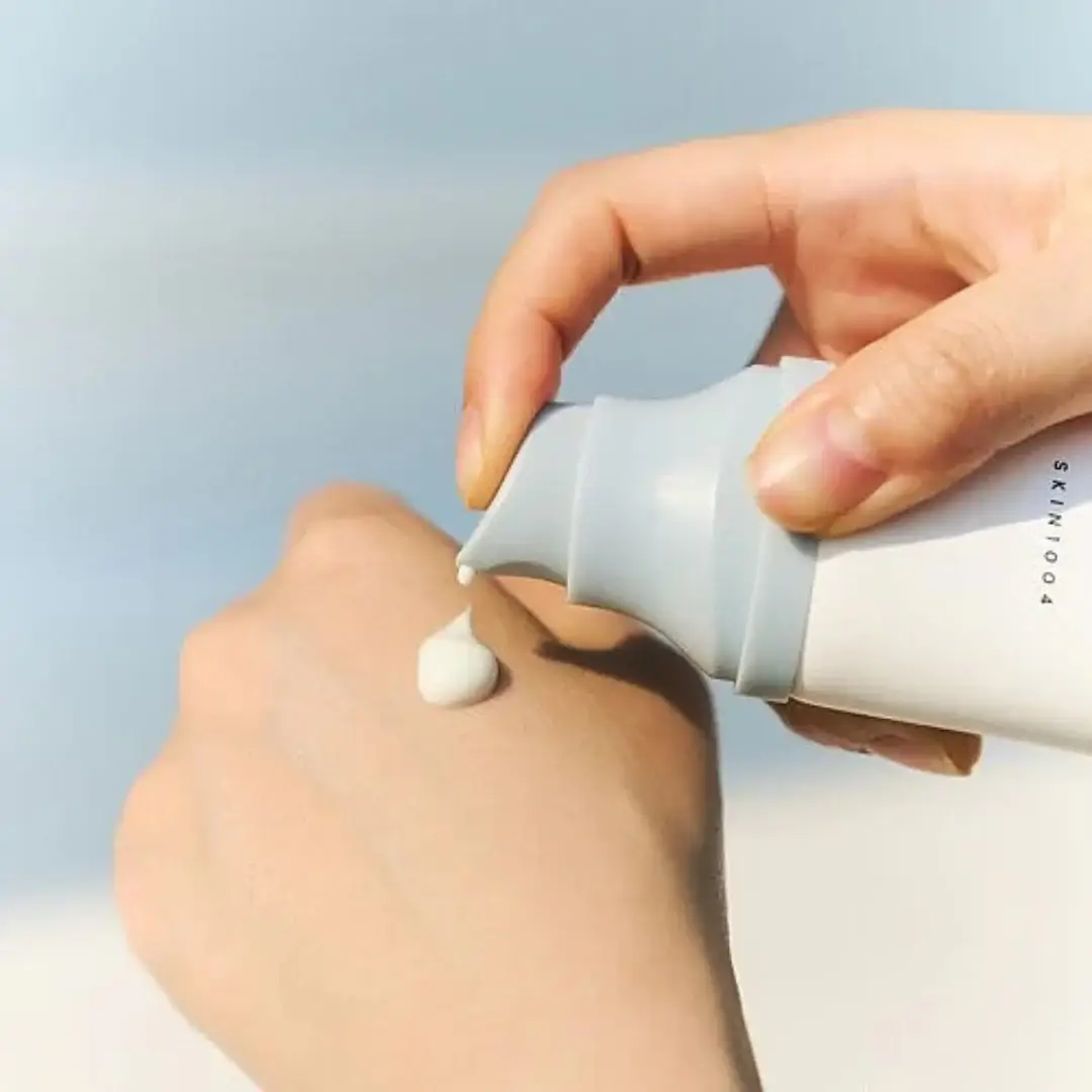 Sol Beauty Lab – wholesale Solskyddsmedel – Bulk - Skin1004 Centella Hyalu-Cica solserum med fuktighetskräm2