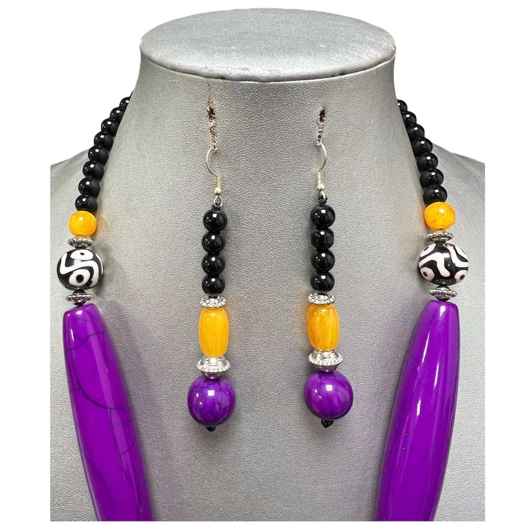 African Stars - Wholesale Jewelry Set - Women's Colored Wooden Necklace Set With Large Pendant -- Jewelry 492