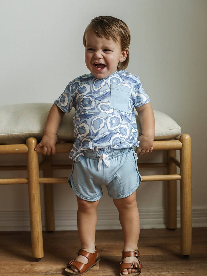 Conjunto de pantalones cortos Blue Oyster Bamboo Varsity, camiseta y pantalones cortos para venta al por mayor de Southern Slumber