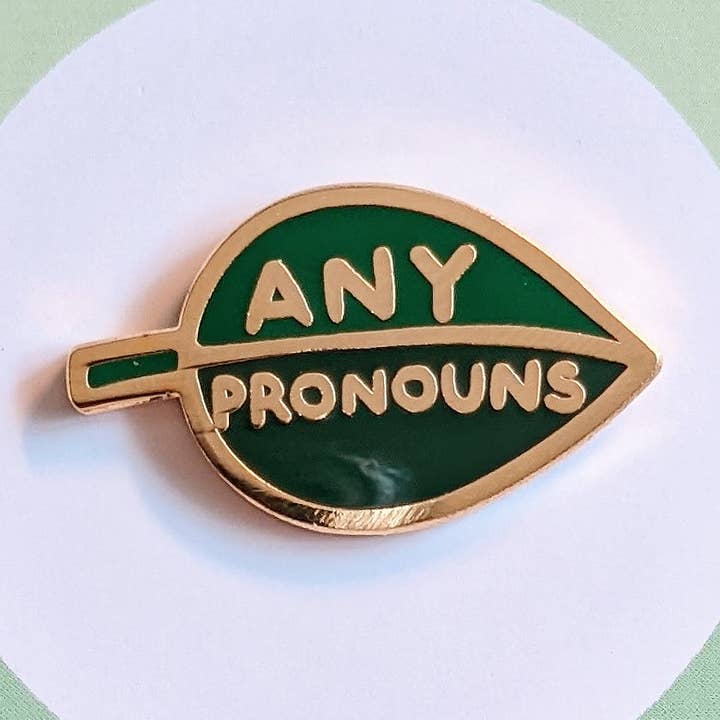 misomomo - Wholesale Lapel Pin/Button - Pronoun Leaf Pin - any pronouns