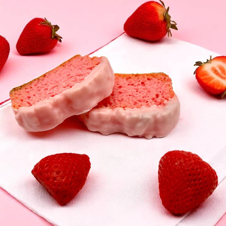 Wax and Wix Bakery® - Wholesale Wax Melt - Strawberry Pound Cake Large Wax Melts. 4.50 oz. Soy Wax Melt3