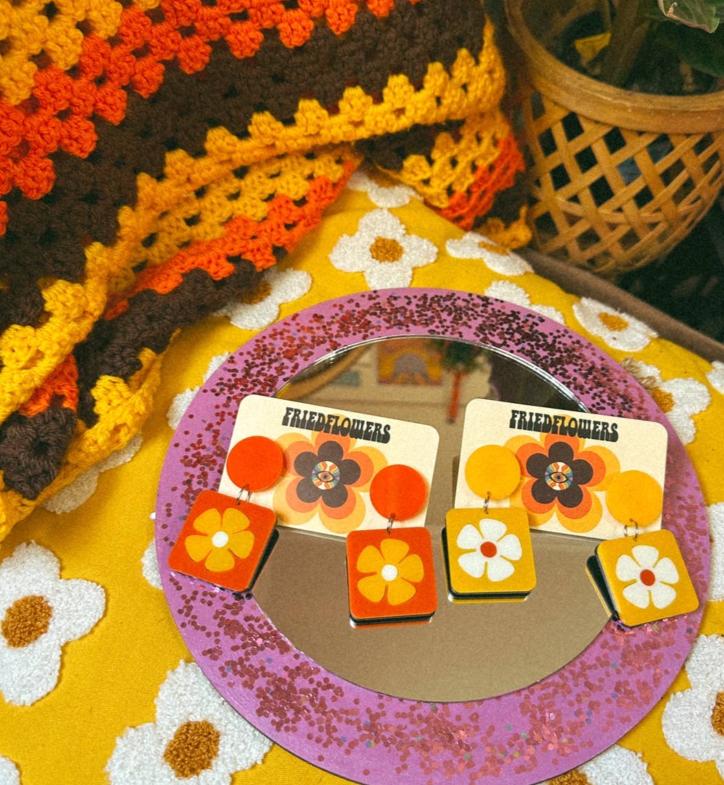 friedflowers - Venta al por mayor Pendientes colgantes - Pendientes con flores de inspiración retro de los años 70 de Little Layla0