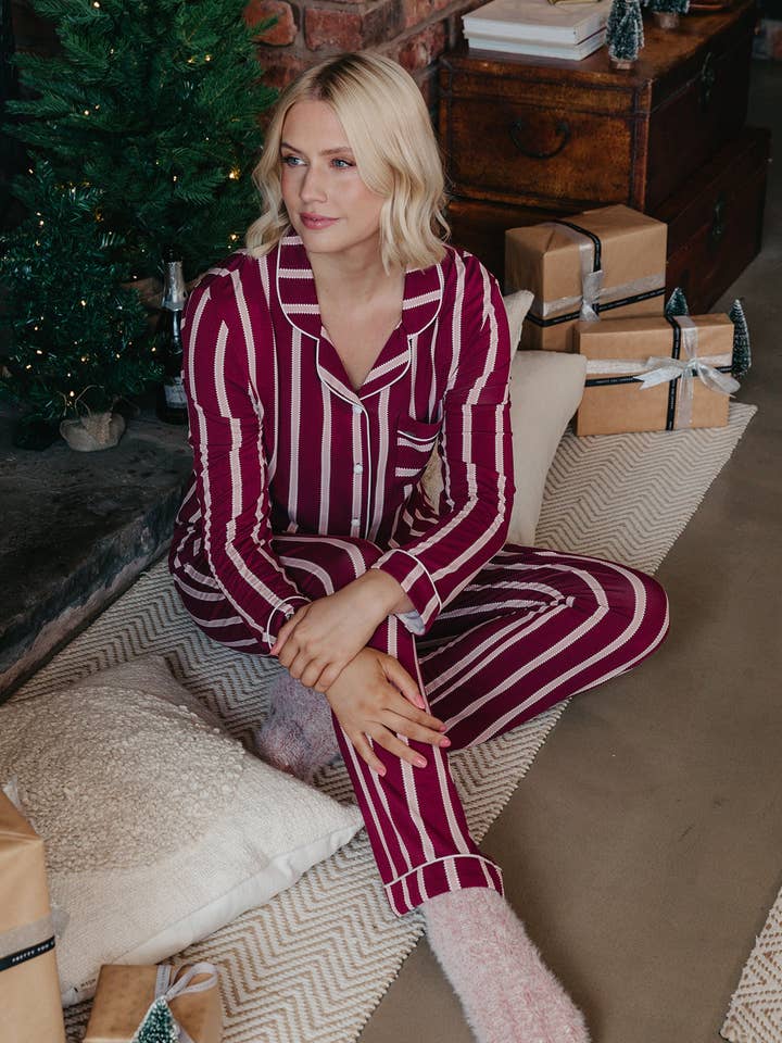 Rayure bordeaux Ensemble de pyjama long en bambou à rayures bordeaux en vente sur Faire4